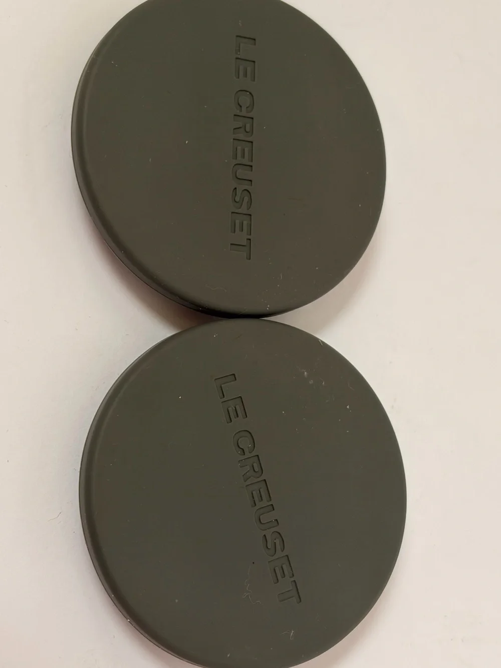 Le Creuset Round Silicone Mill Caps for Salt and Pepper Grinders